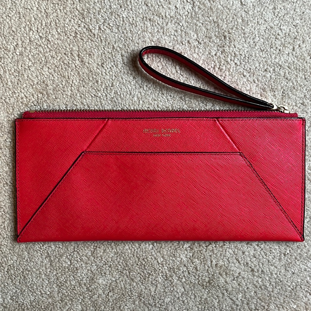 Magenta henri bendel leather wristlet
